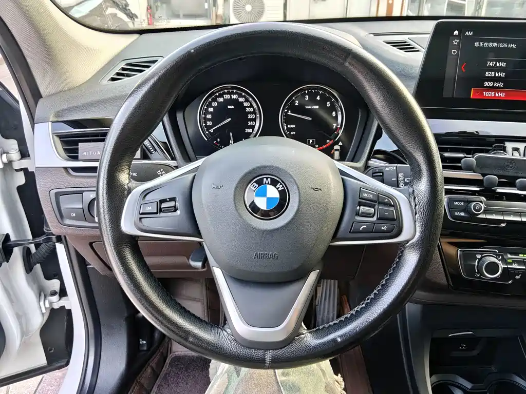 BMW X1 — миниатюра 5