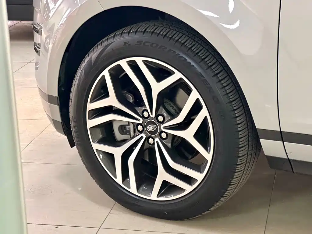 LAND ROVER RANGE ROVER AURORA NEW ENERGY