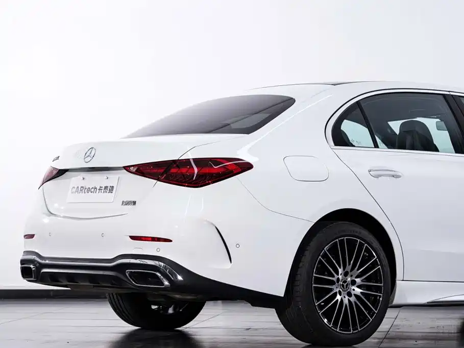 Mercedes-Benz C-Class — миниатюра 9