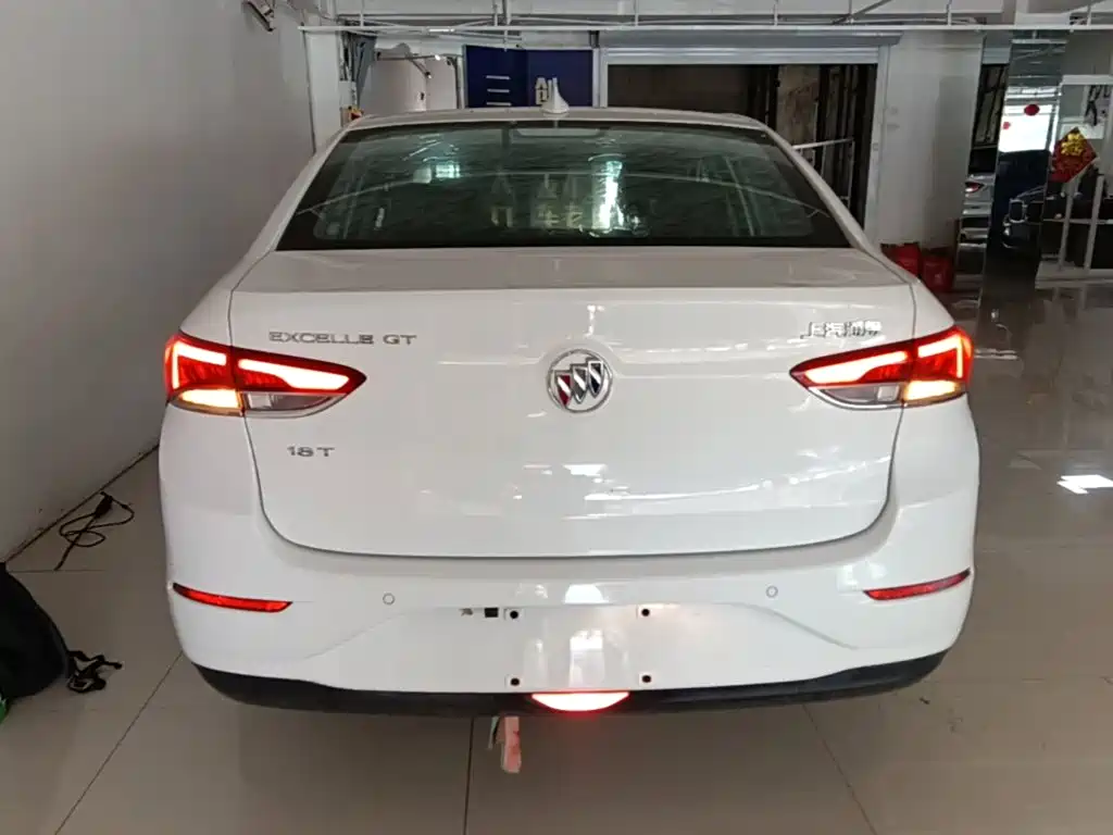 Buick Excelle — миниатюра 6