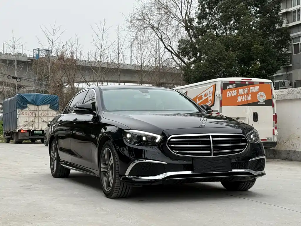 Mercedes-Benz E-Class — миниатюра 3