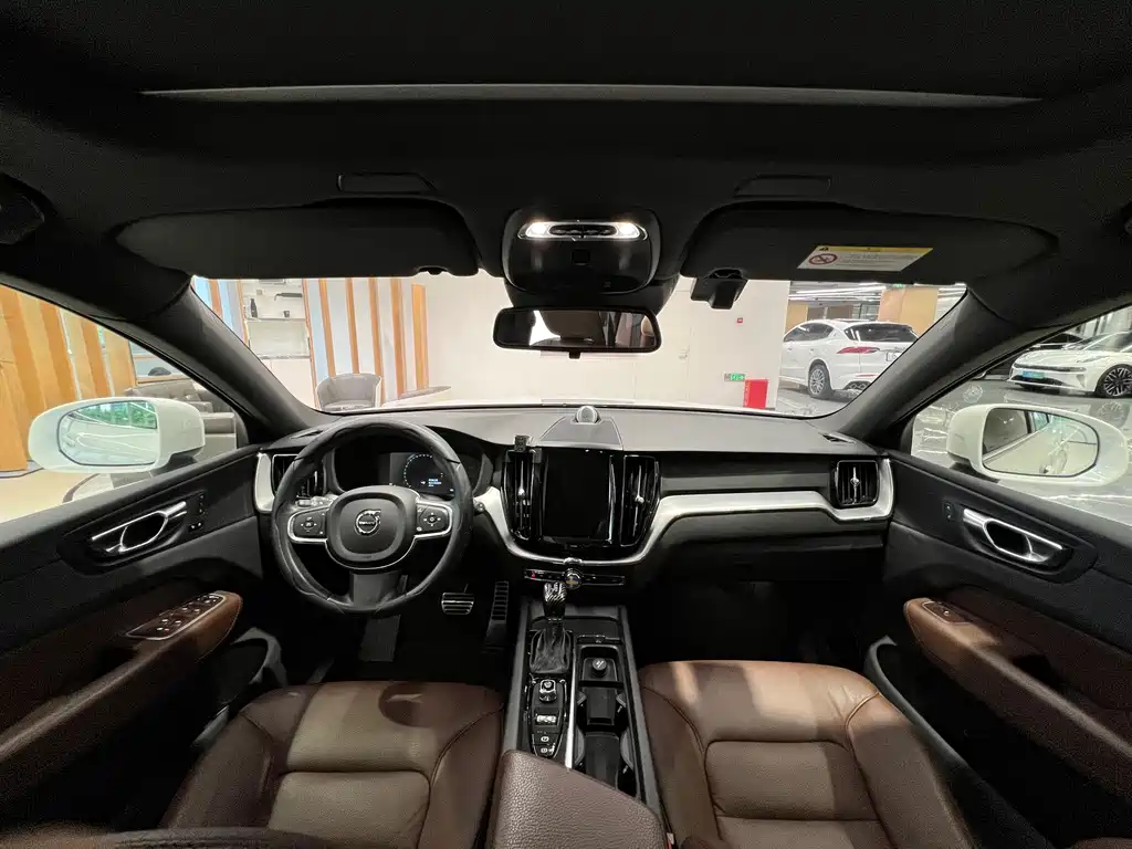Volvo XC60 — миниатюра 13