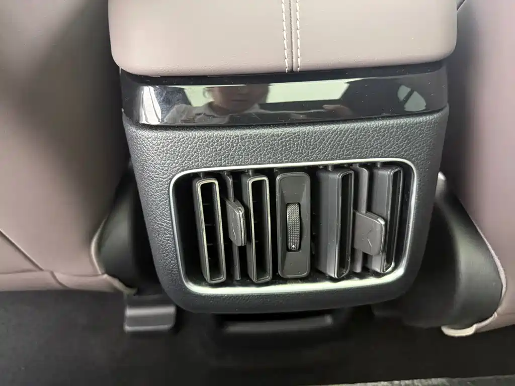 BYD PLUS New Energy — миниатюра 8