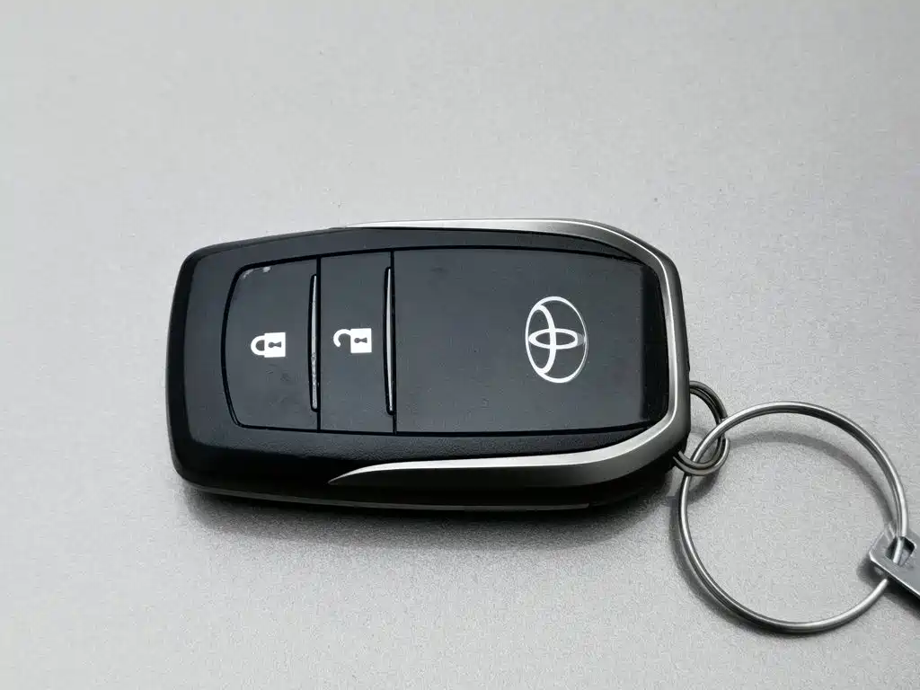 Toyota RAV4 — миниатюра 19