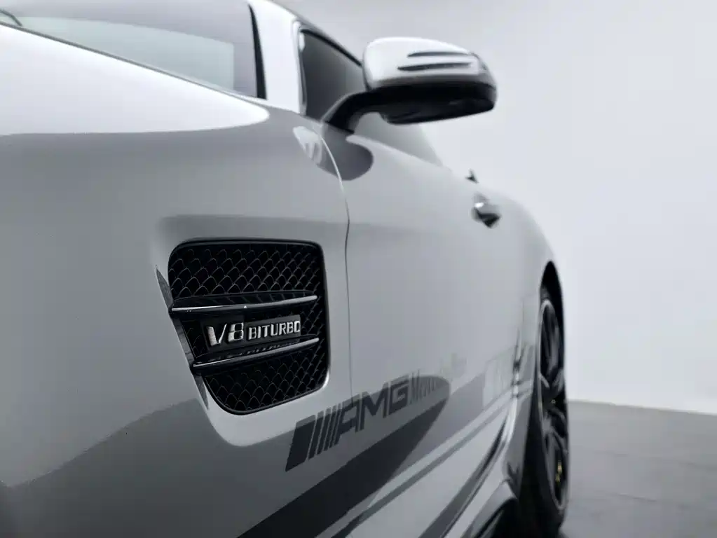 MERCEDES-BENZ AMG GT