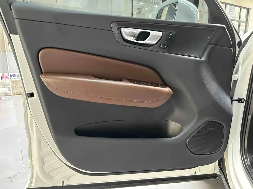 Volvo XC60 — миниатюра 18