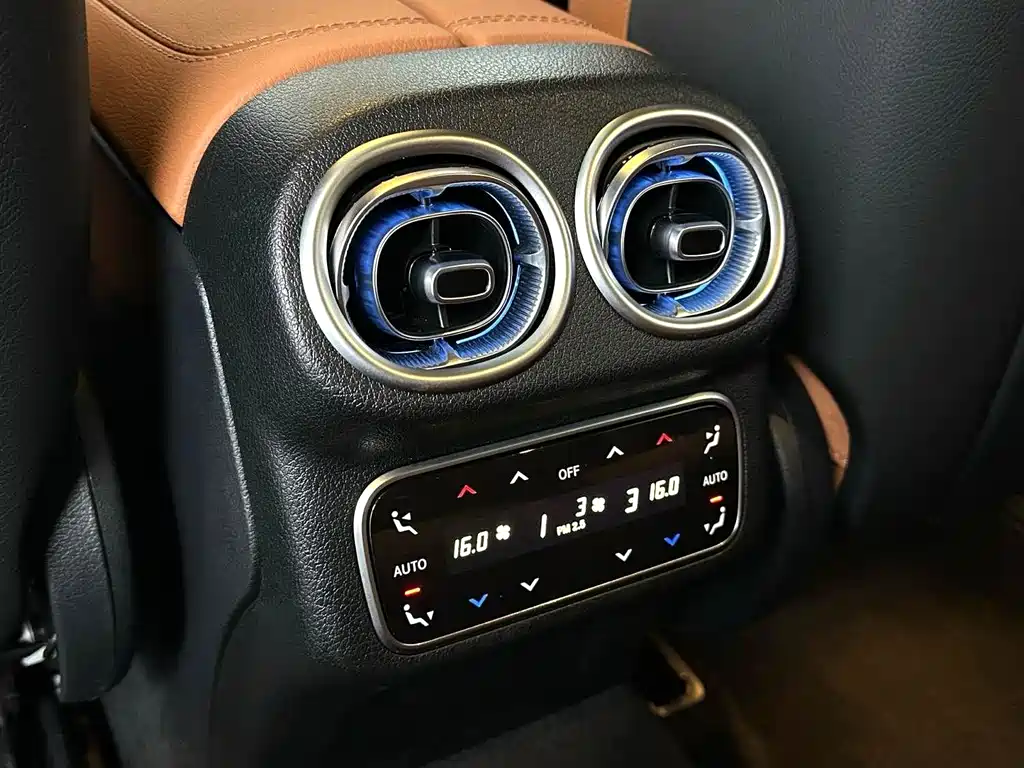 Mercedes-Benz GLC 2025 GLC 300 L 4MATIC 5 мест