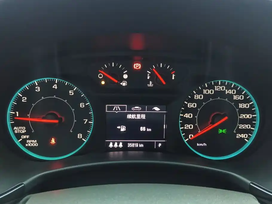 Chevrolet Equinox — миниатюра 14