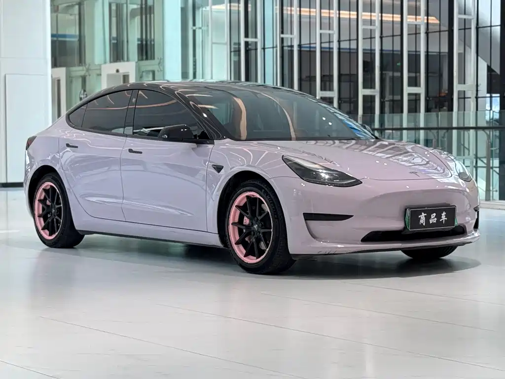 Tesla Model 3 — миниатюра 3