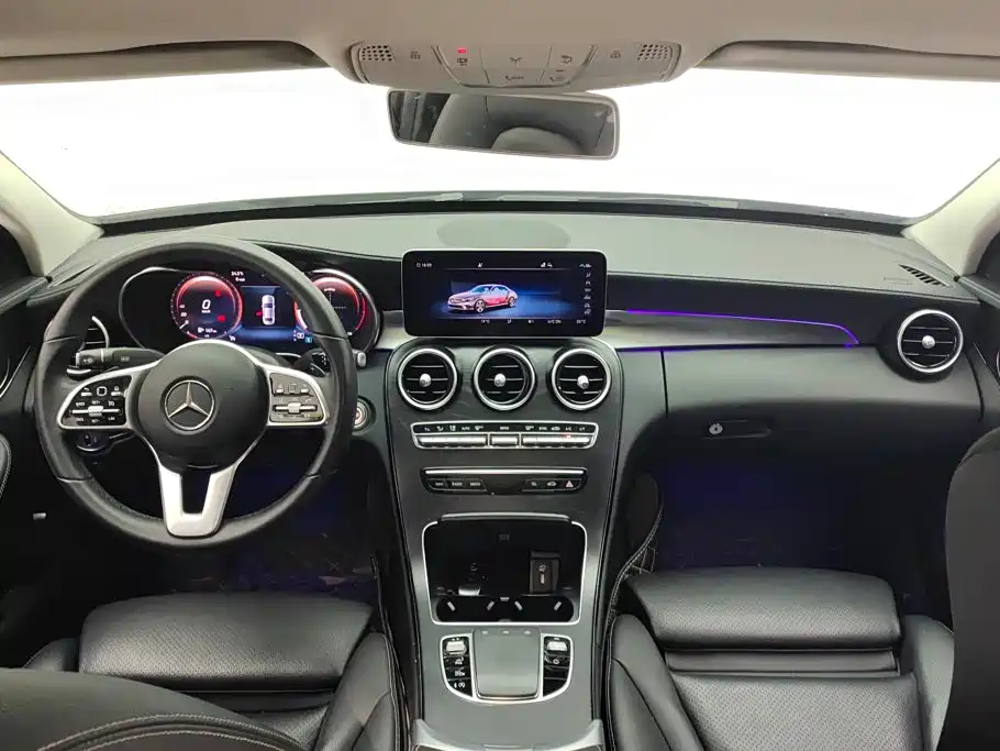 Mercedes-Benz C-Class — миниатюра 12
