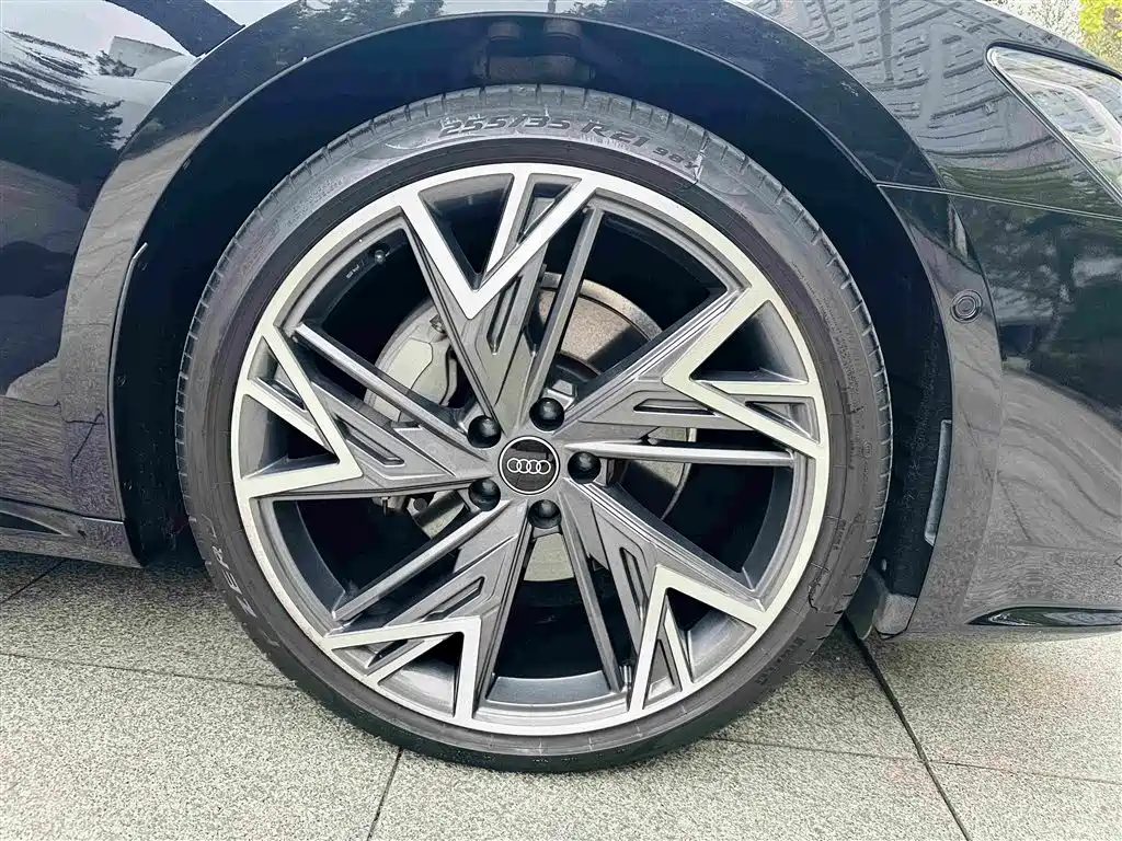Audi A7L — миниатюра 30