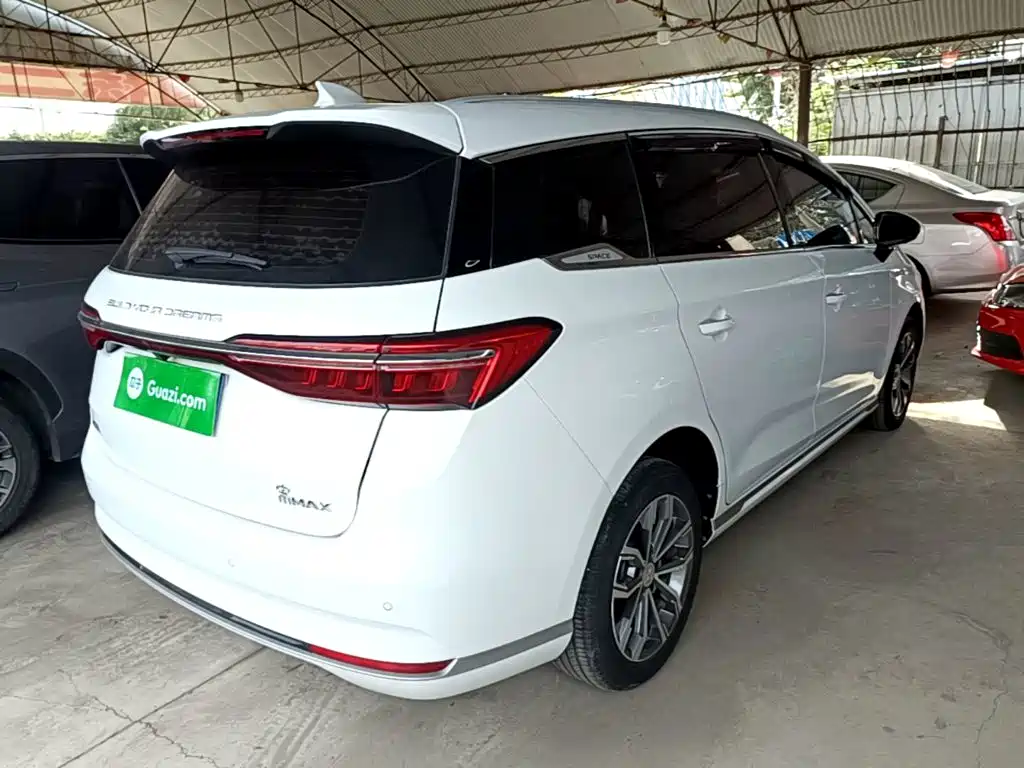 BYD MAX — миниатюра 7