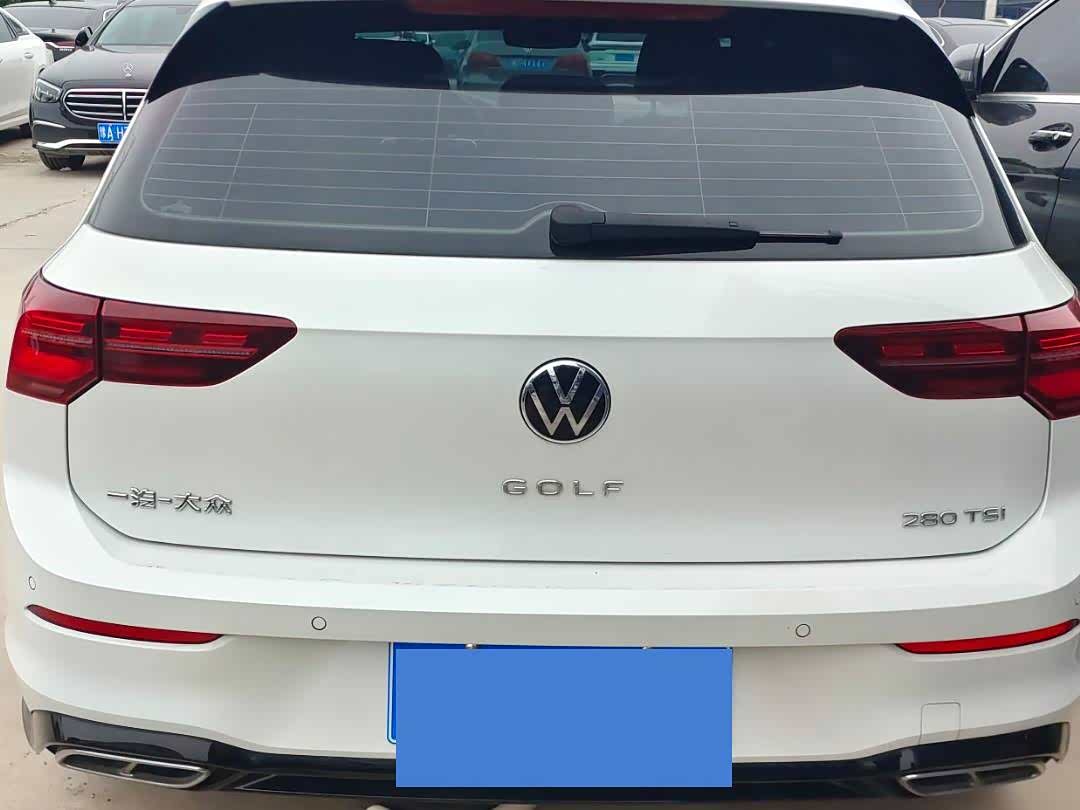 Volkswagen Golf 1.4 л 2023 г. Белый, пробег 30000 км
