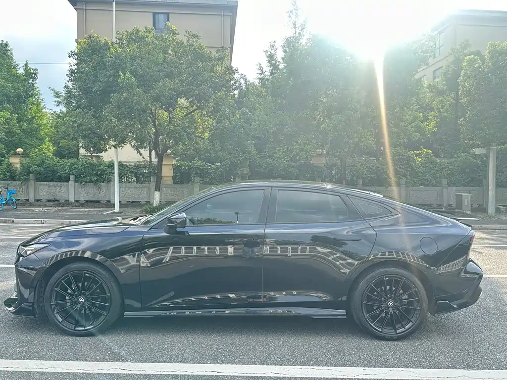 Changan UNI-V — миниатюра 3