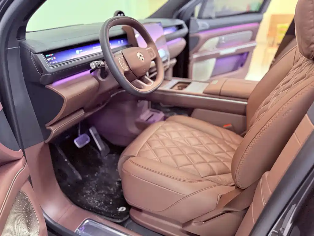 NIO ES8 2026 мест Executive