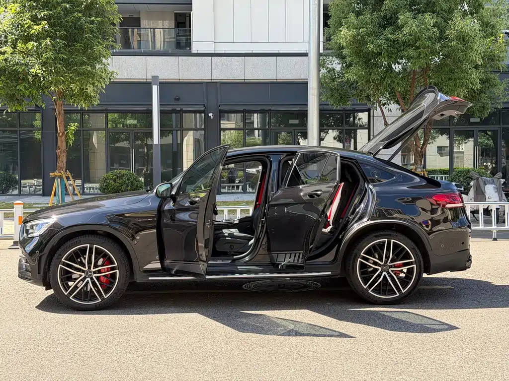 Mercedes-Benz GLC AMG — миниатюра 2