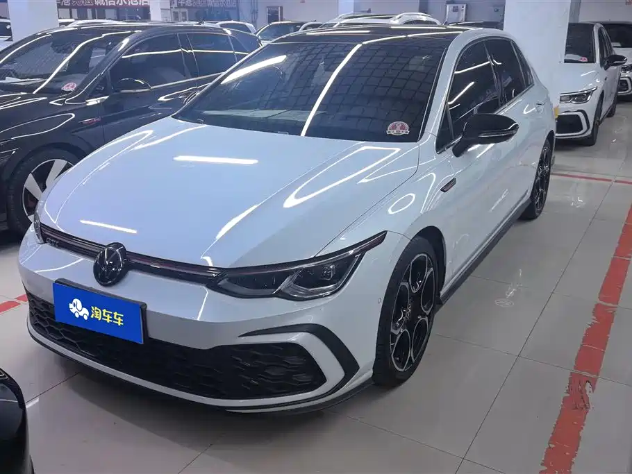 Volkswagen Golf GTI 2024