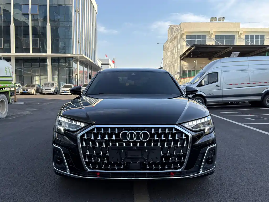 Audi A8 2025