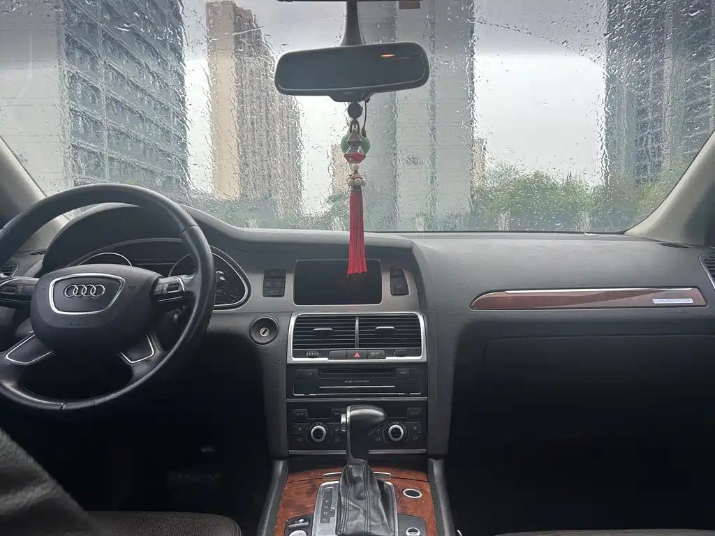Audi Q7 — миниатюра 9