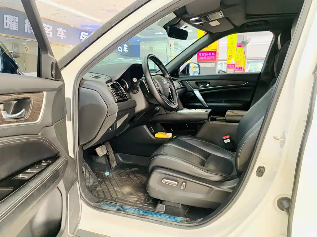 Honda UR-V — миниатюра 7