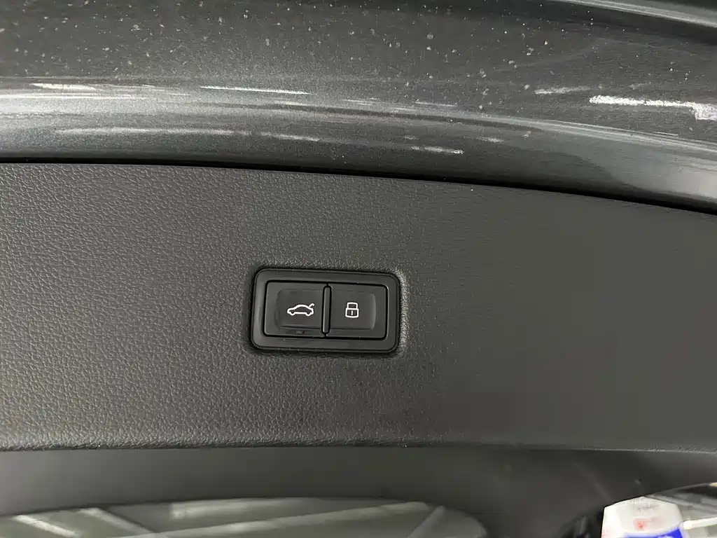 Audi Q5L Sportback — миниатюра 19
