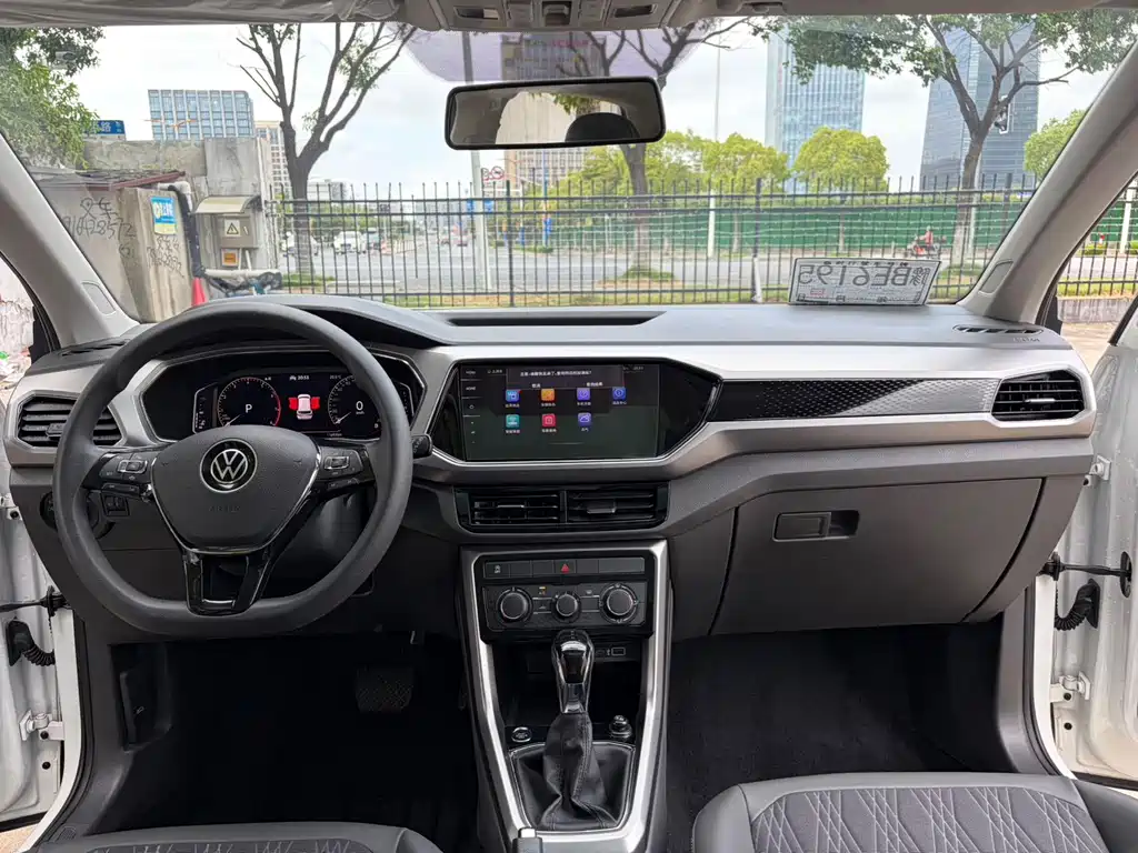 Volkswagen T-Cross — миниатюра 12