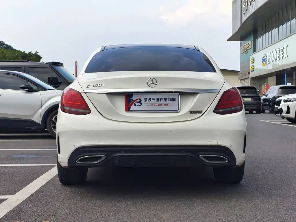 Mercedes-Benz C-Class — миниатюра 6