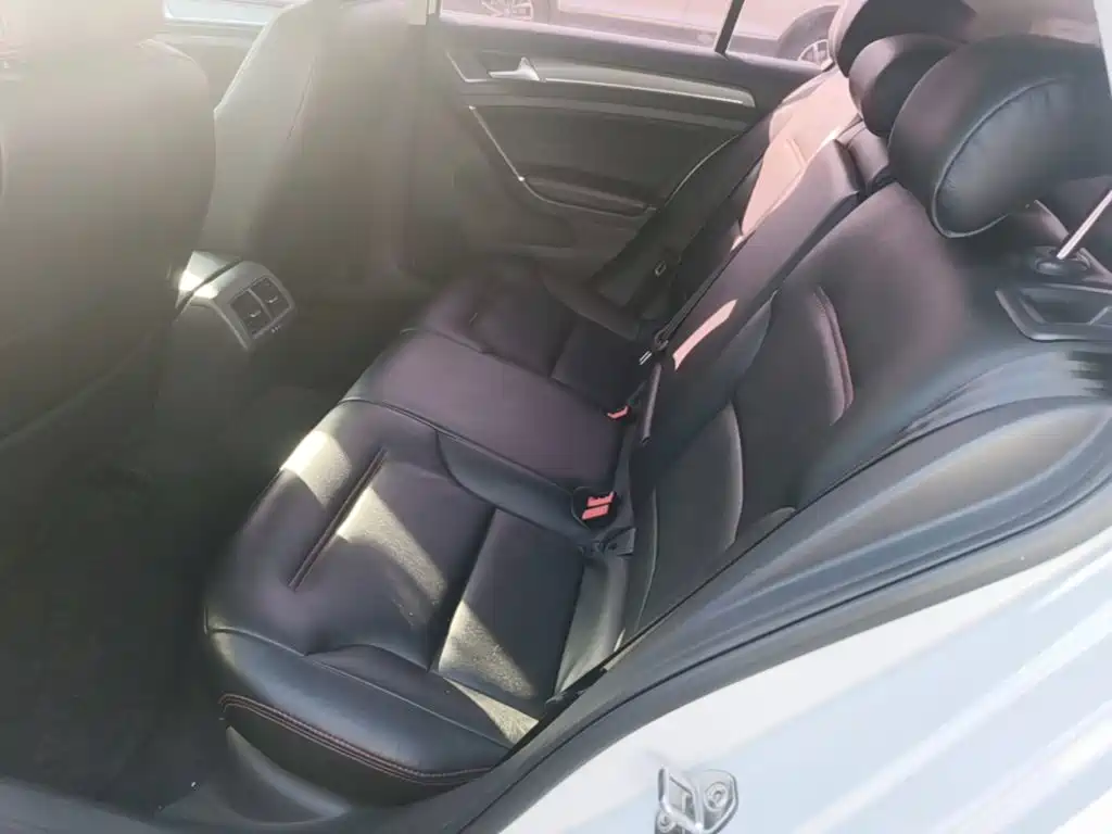Volkswagen Golf — миниатюра 17
