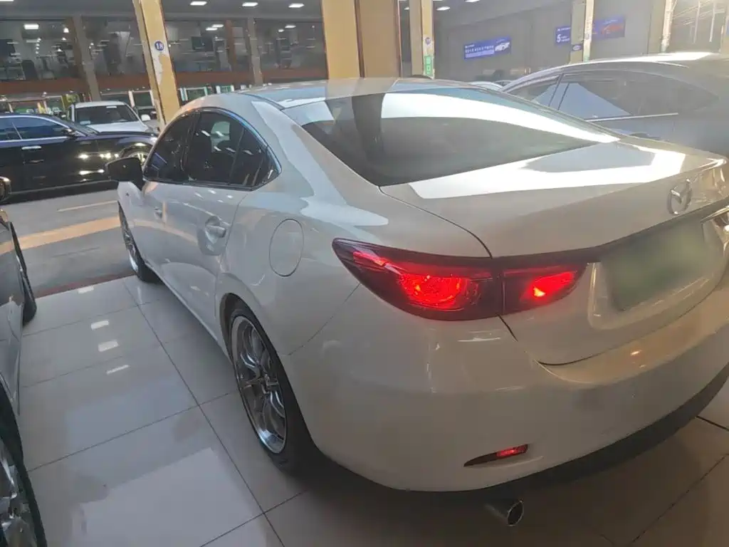 Mazda Atenza — миниатюра 5