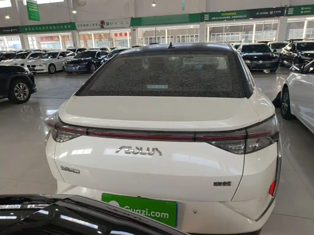 Aeolus Yixuan — миниатюра 6