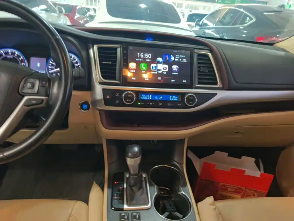 Toyota Highlander — миниатюра 13