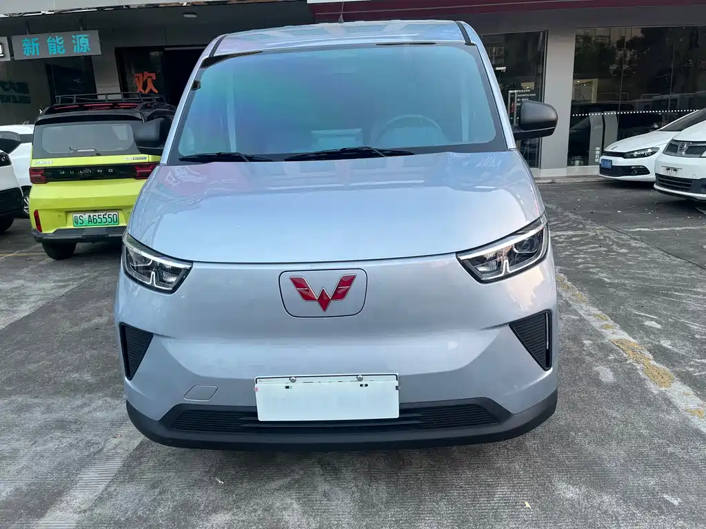 Wuling Yangguang — миниатюра 2