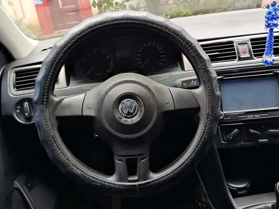Volkswagen Santana — миниатюра 15