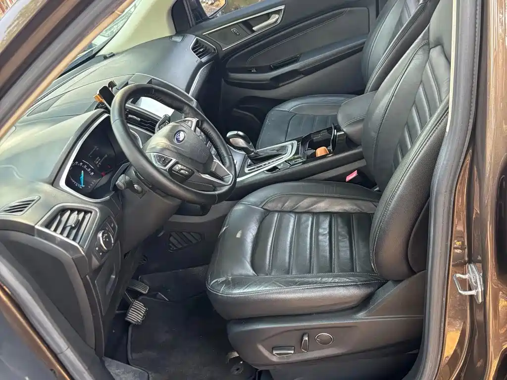 Ford Edge — миниатюра 4