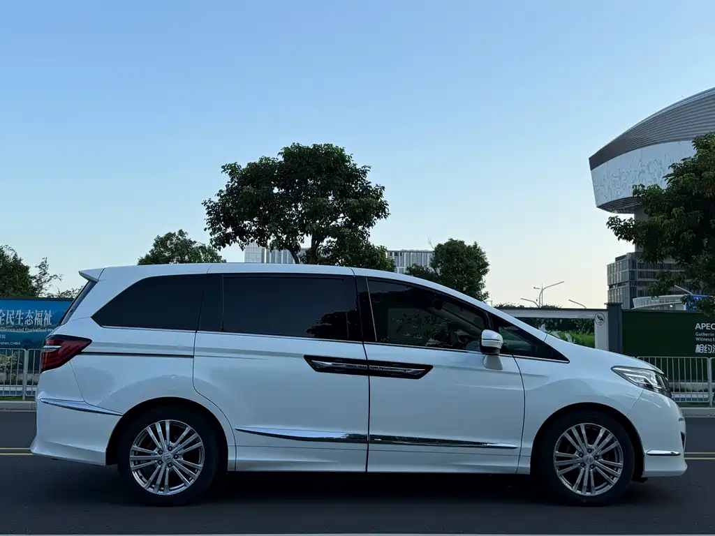Honda Elysion — миниатюра 4