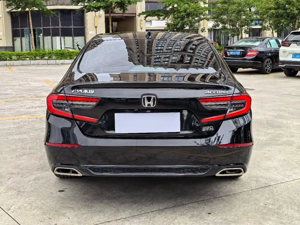 Honda Accord — миниатюра 8