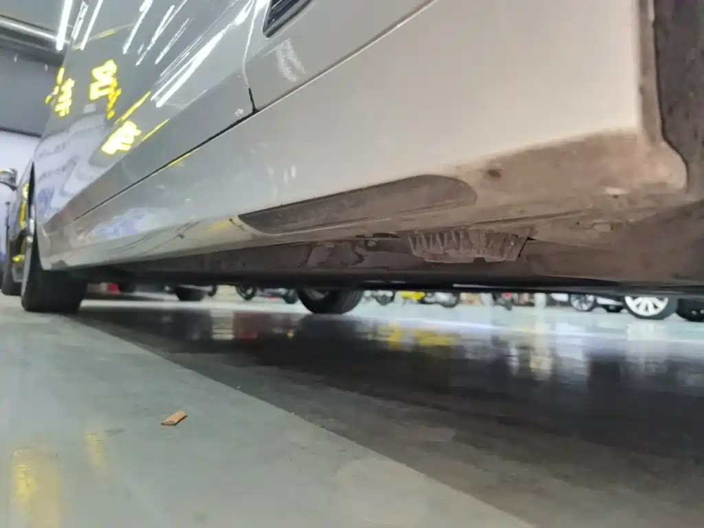 BMW 5 Series New Energy — миниатюра 21