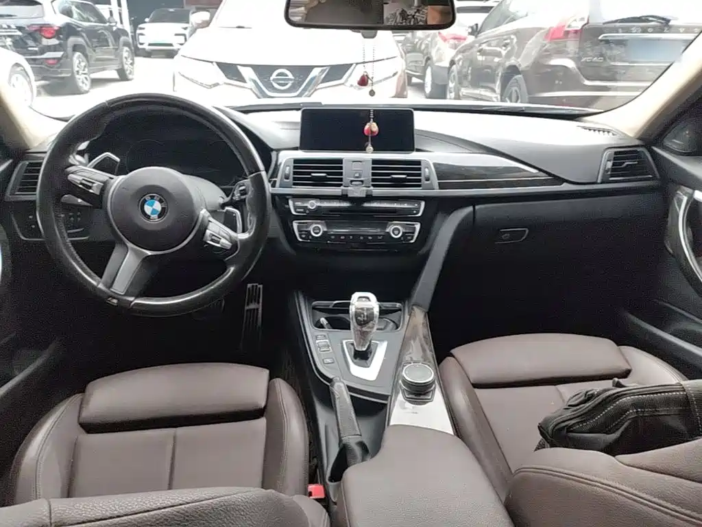 BMW 3 Series — миниатюра 10