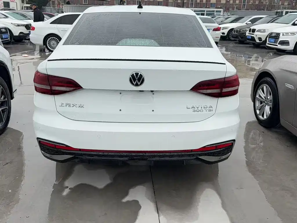 Volkswagen Lavida — миниатюра 5
