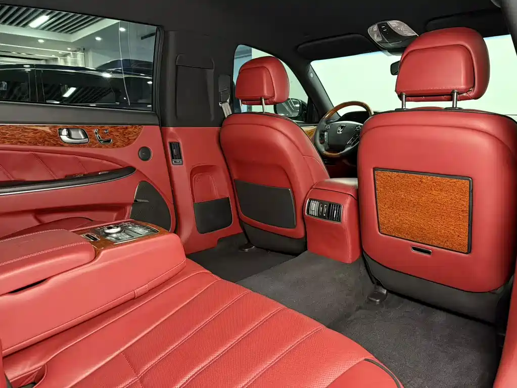 Hyundai Equus — миниатюра 14