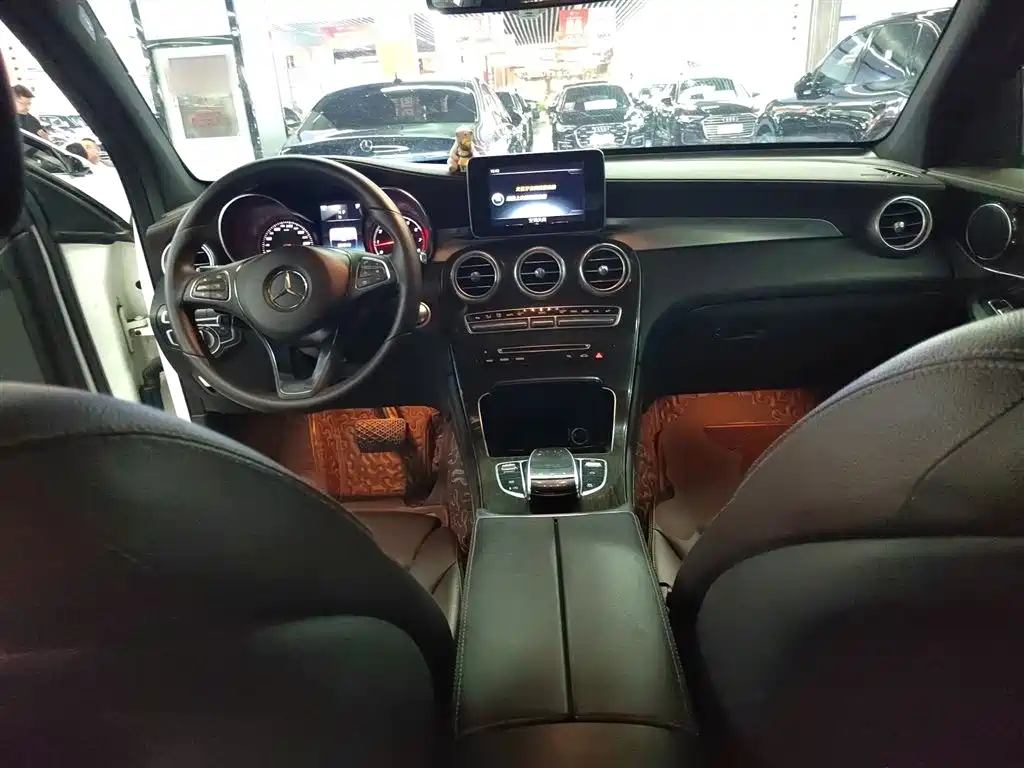 Mercedes-Benz GLC 2017 GLC 260 4MATIC Luxury