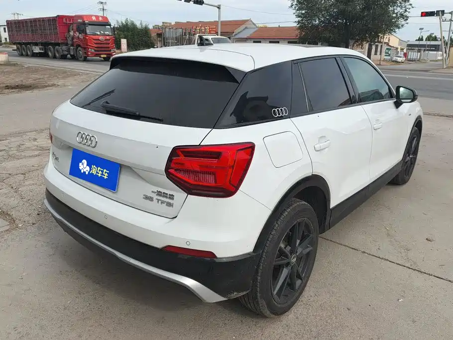 Audi Q2L — миниатюра 3