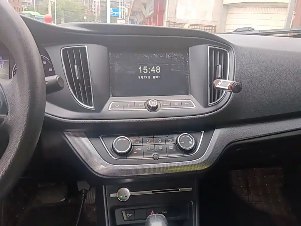 Roewe 360 — миниатюра 13