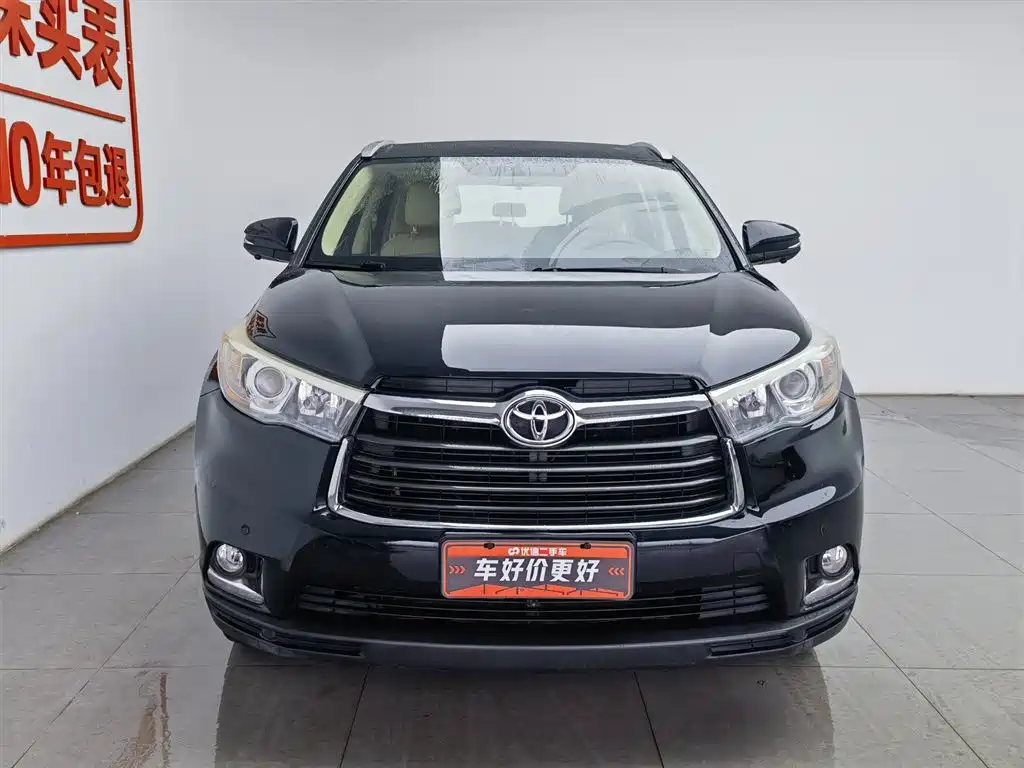 TOYOTA HIGHLANDER