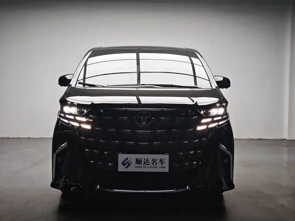 Toyota Alphard 2024 2.5L Luxury