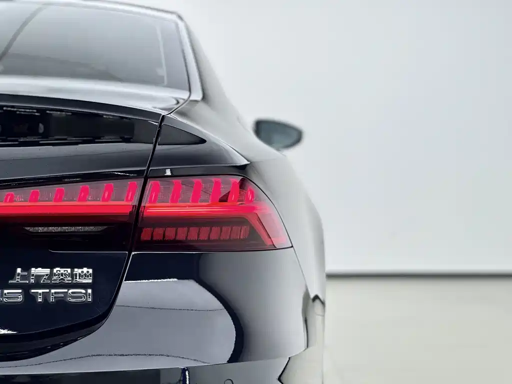 Audi A7L — миниатюра 7