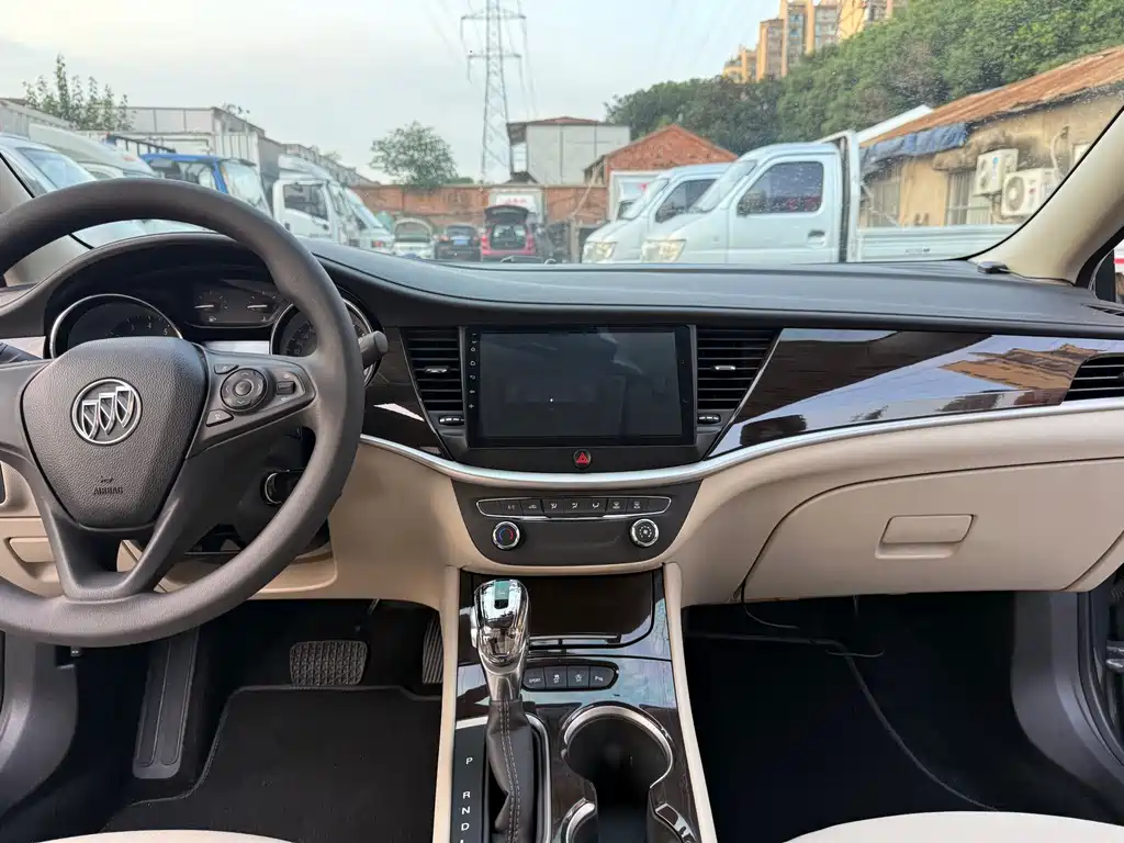 Buick Verano — миниатюра 12