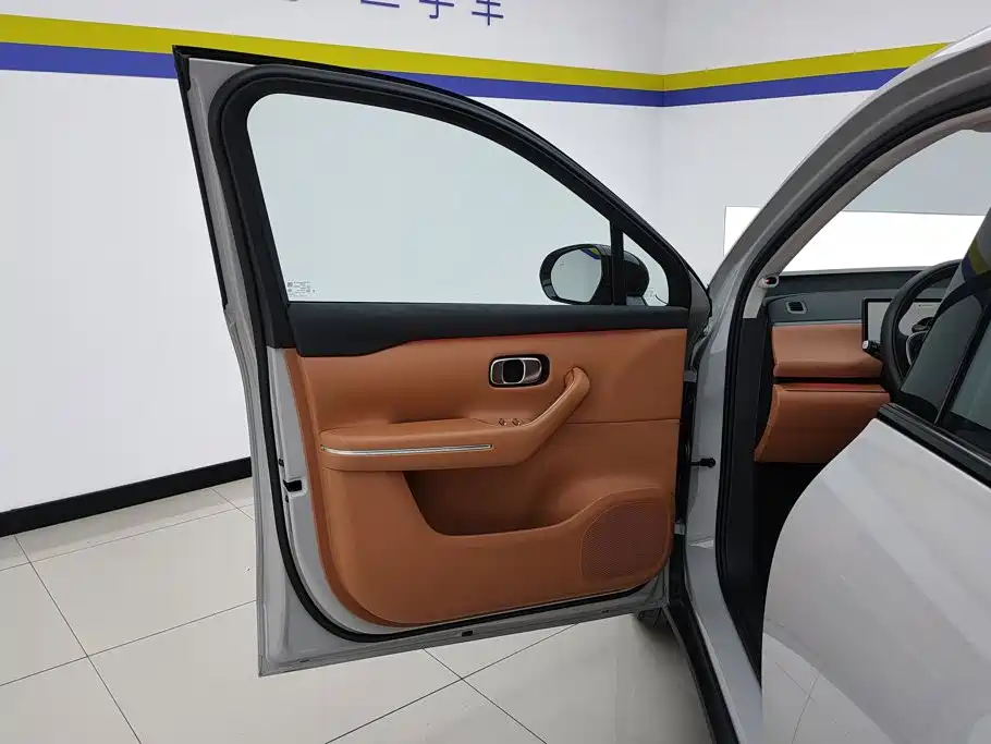 Leapmotor Leapmotor C10 — миниатюра 7
