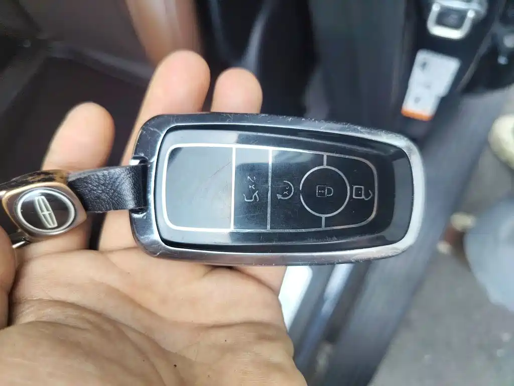Lincoln Aviator — миниатюра 12