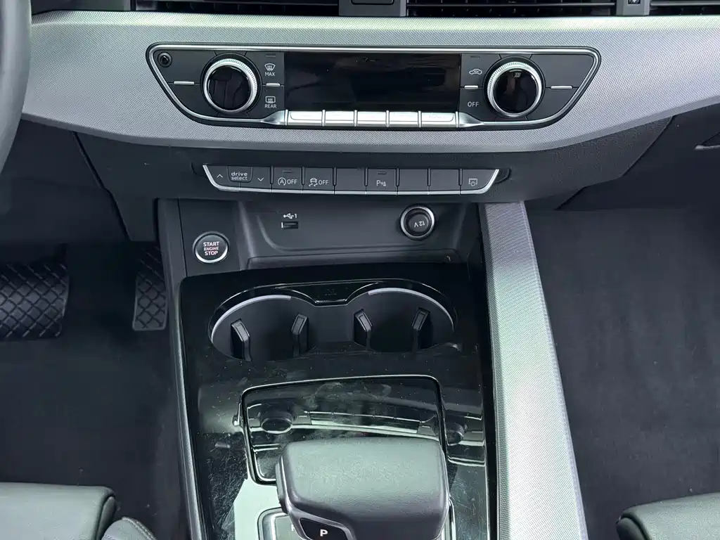 Audi A5 2023 — фото 10